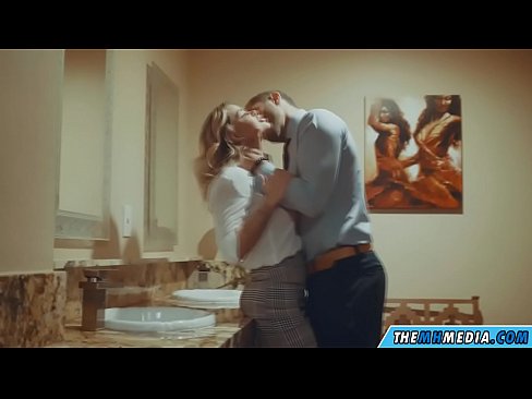 ❤️ Quando uma loira peituda o seduz numa casa de banho pública ❌ Porno vídeo em pt.milfnut-net.ru ﹏
